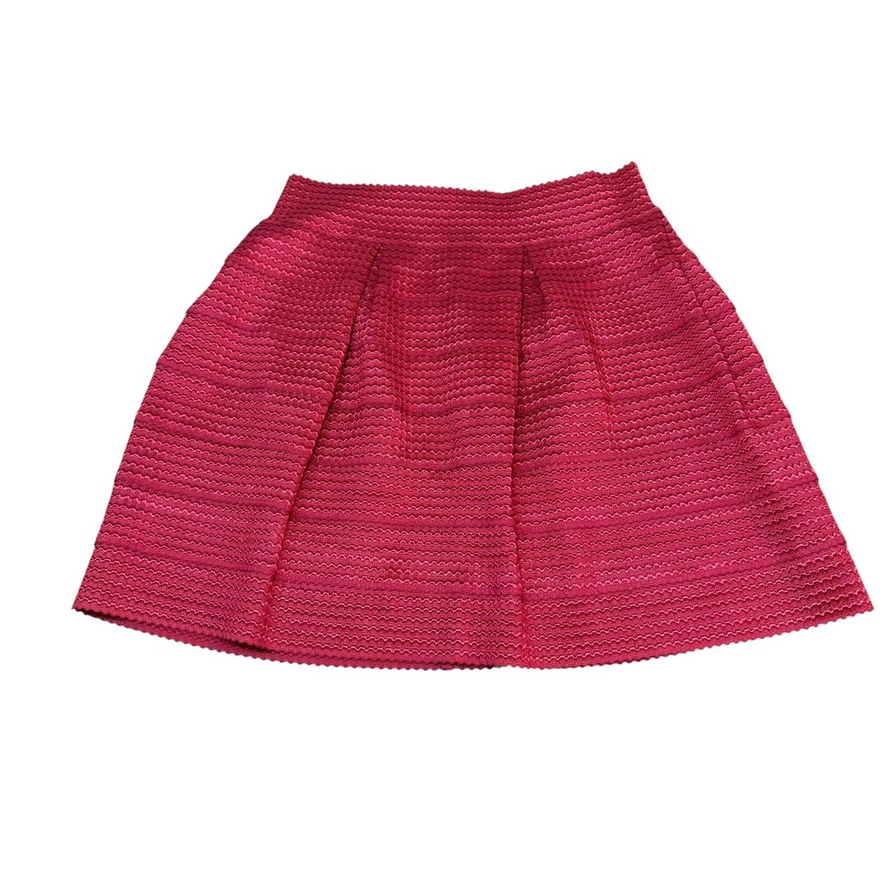 Dniina Red Textured Pleated Mini Skirt Party Cocktail Going‎ Out Size M